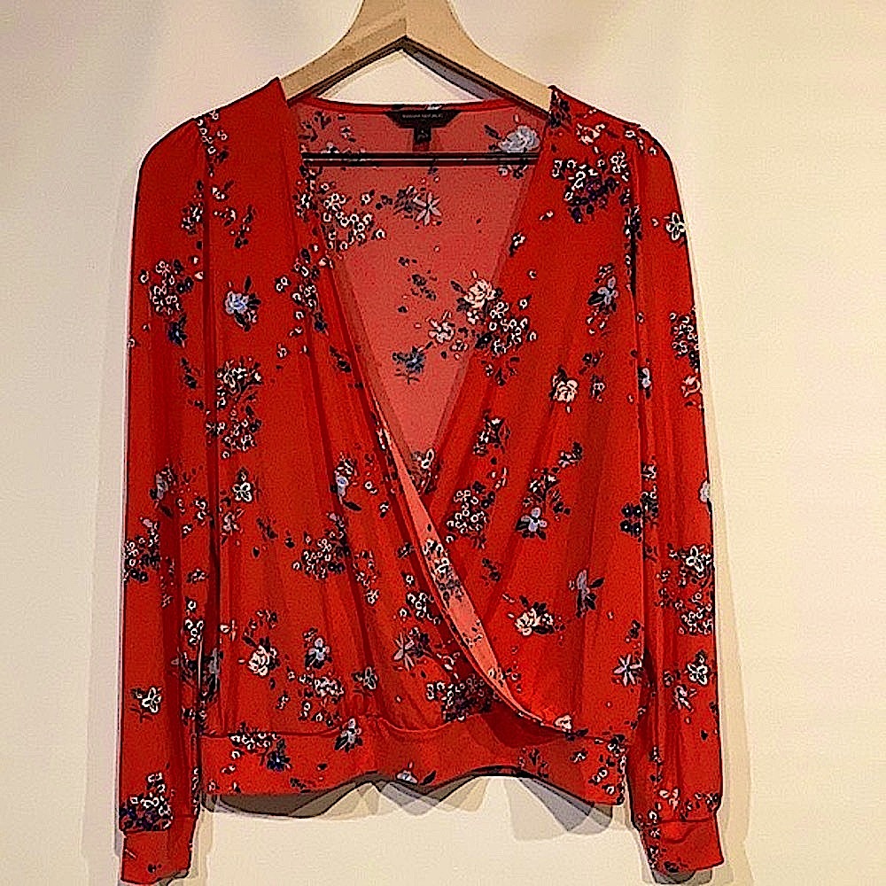Banana Republic Red Floral Surplice Front Wrap Top Deep V-Neck Long Sleeve S